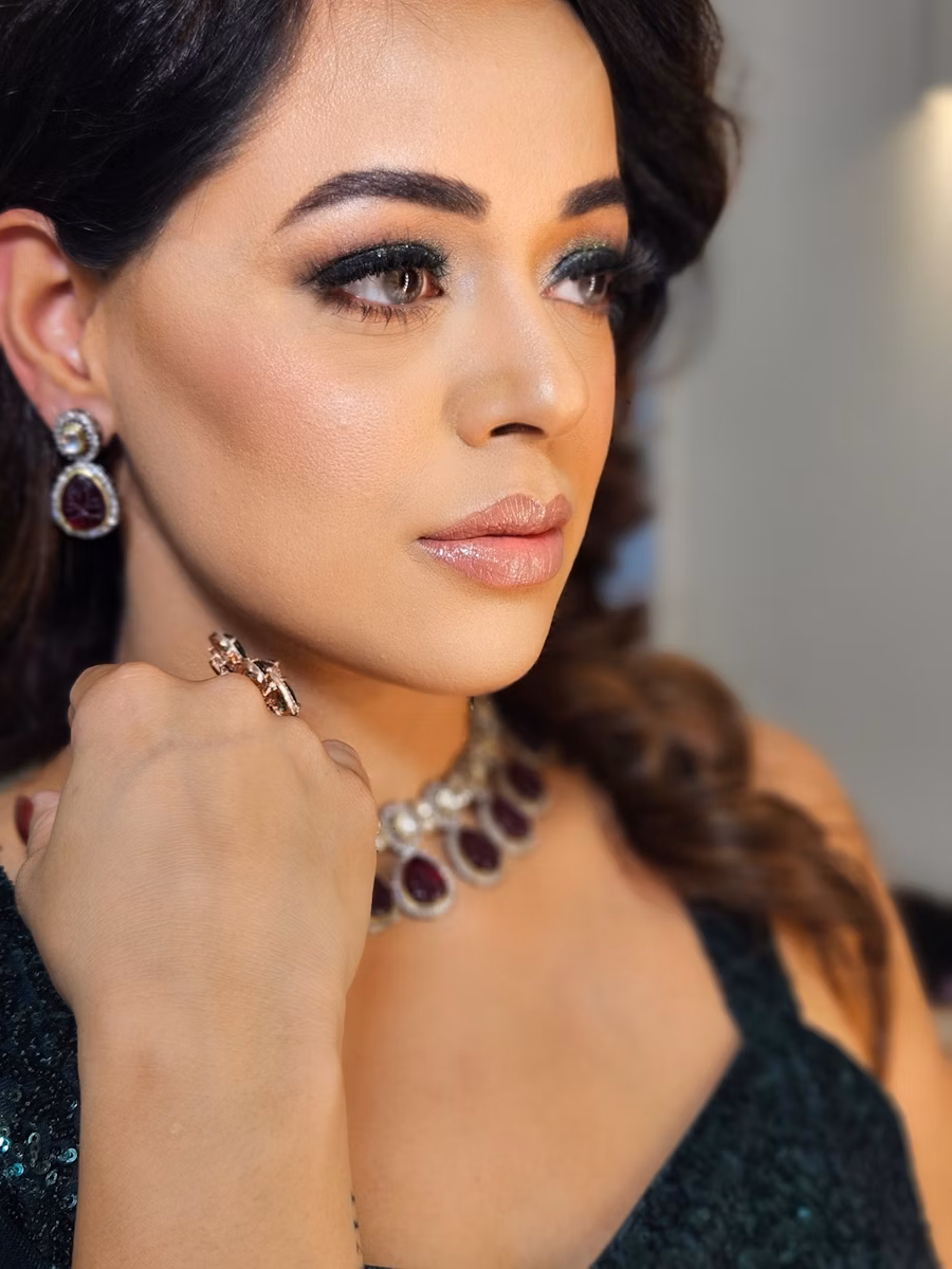 Full Glam Makeup & Hair