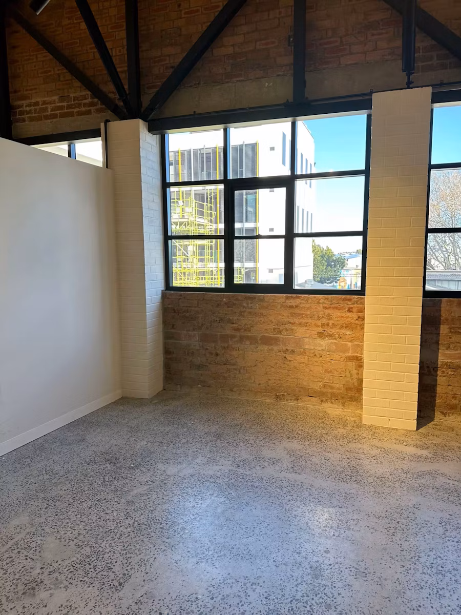 Showroom 2B - 70 sqm